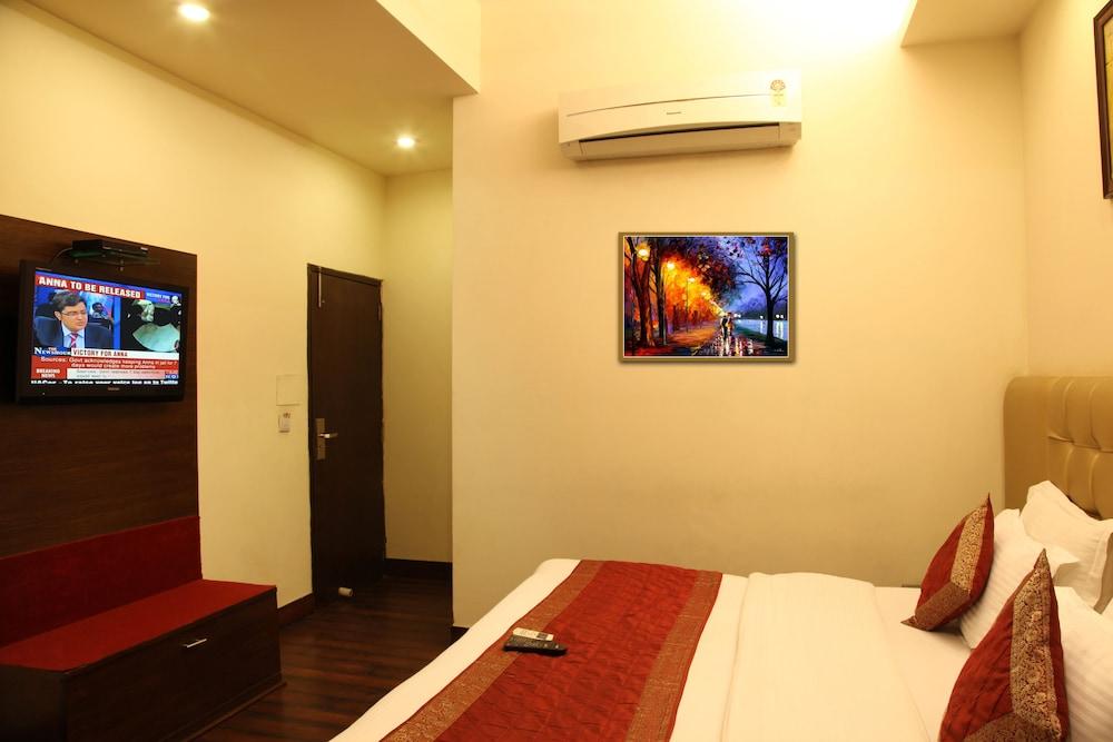 Rupam Hotel Делхи Екстериор снимка