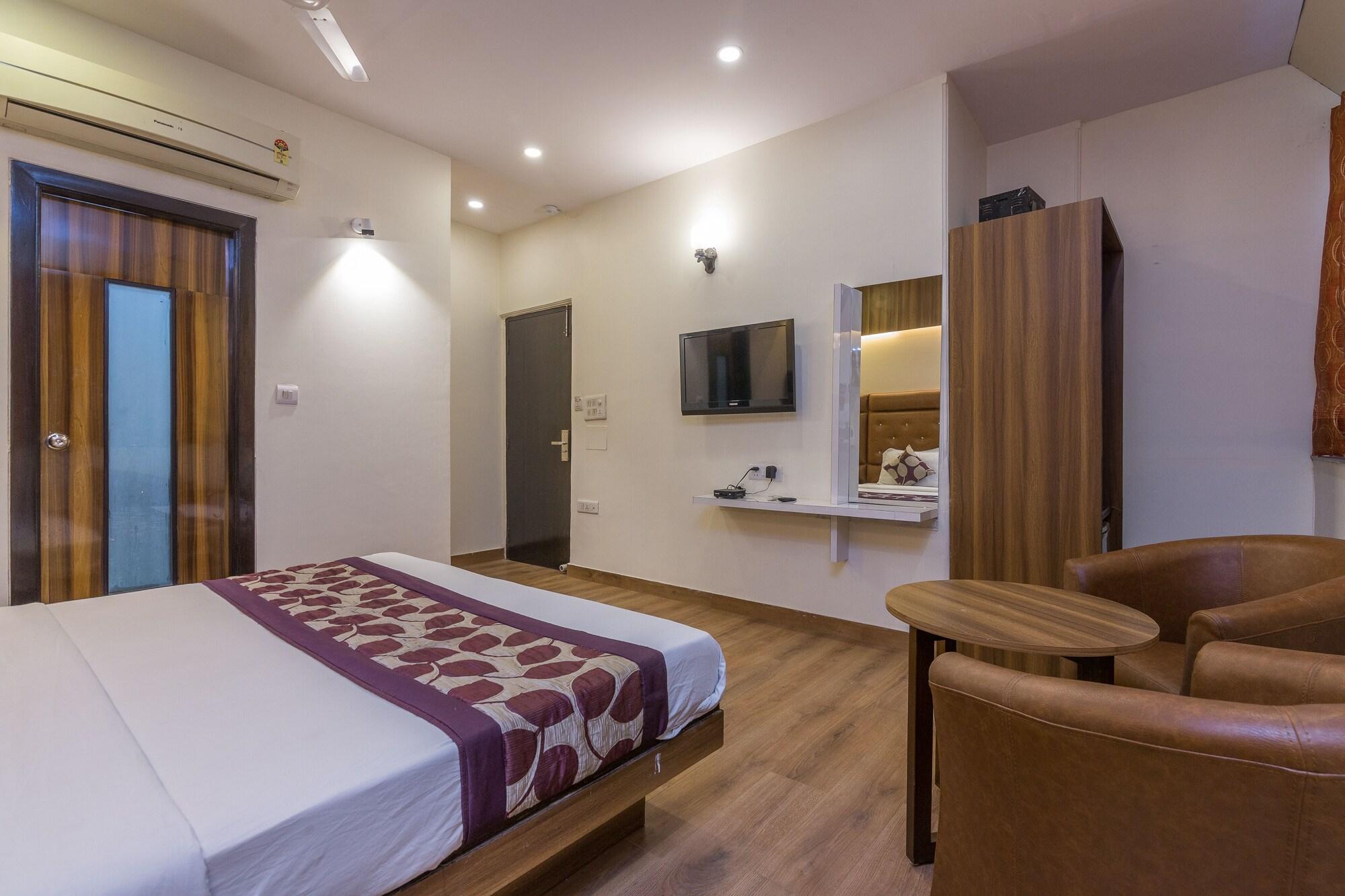 Rupam Hotel Делхи Екстериор снимка