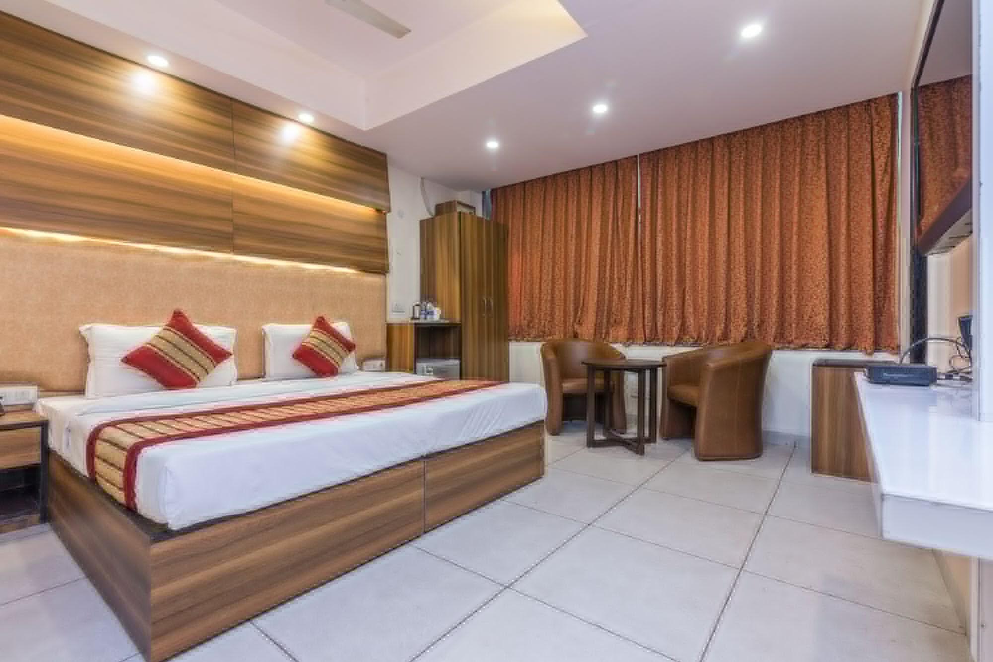 Rupam Hotel Делхи Екстериор снимка