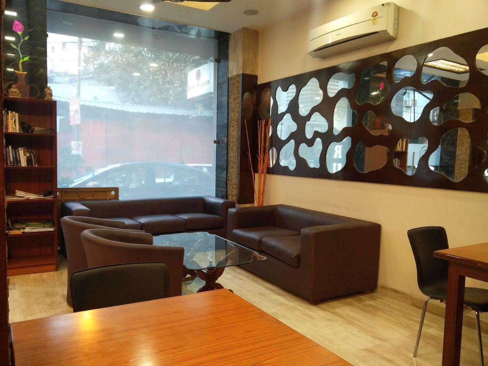 Rupam Hotel Делхи Екстериор снимка