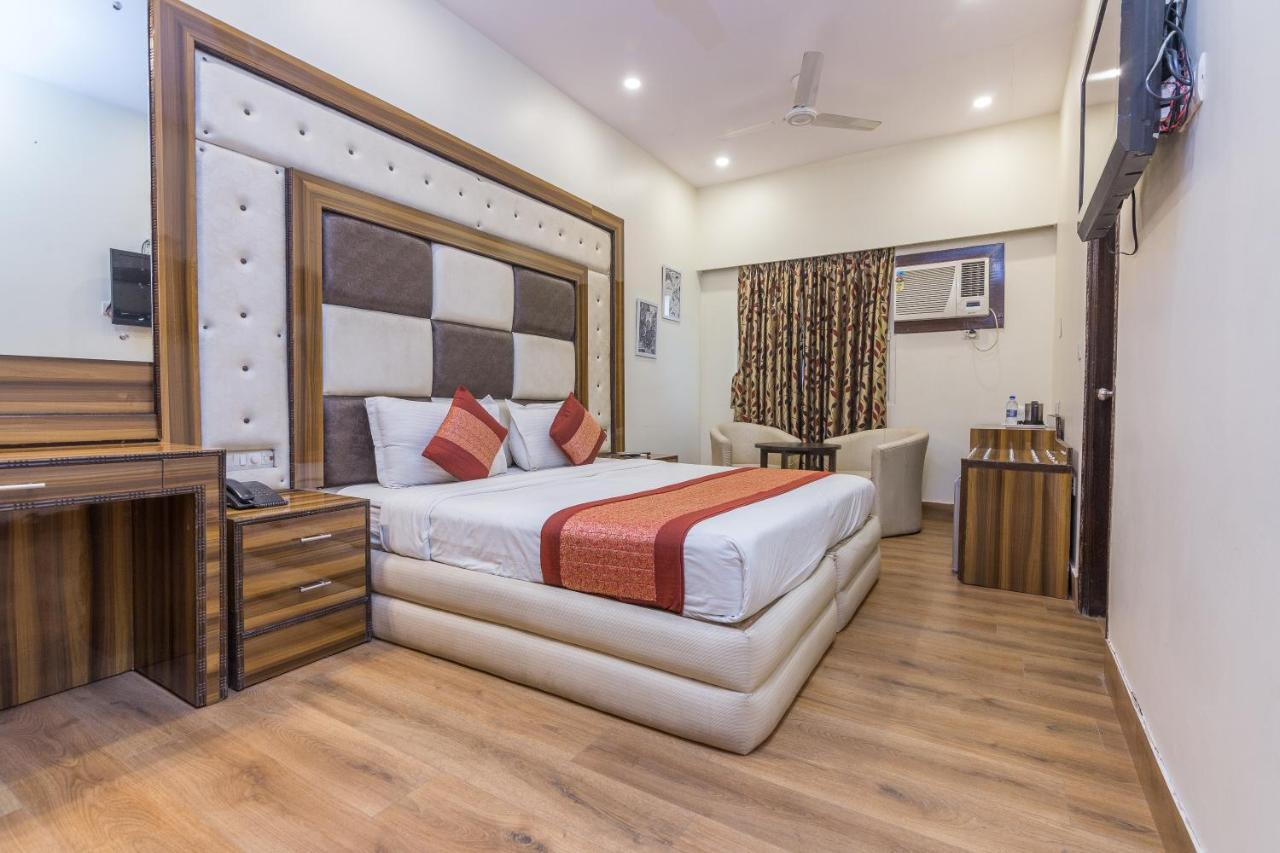 Rupam Hotel Делхи Екстериор снимка