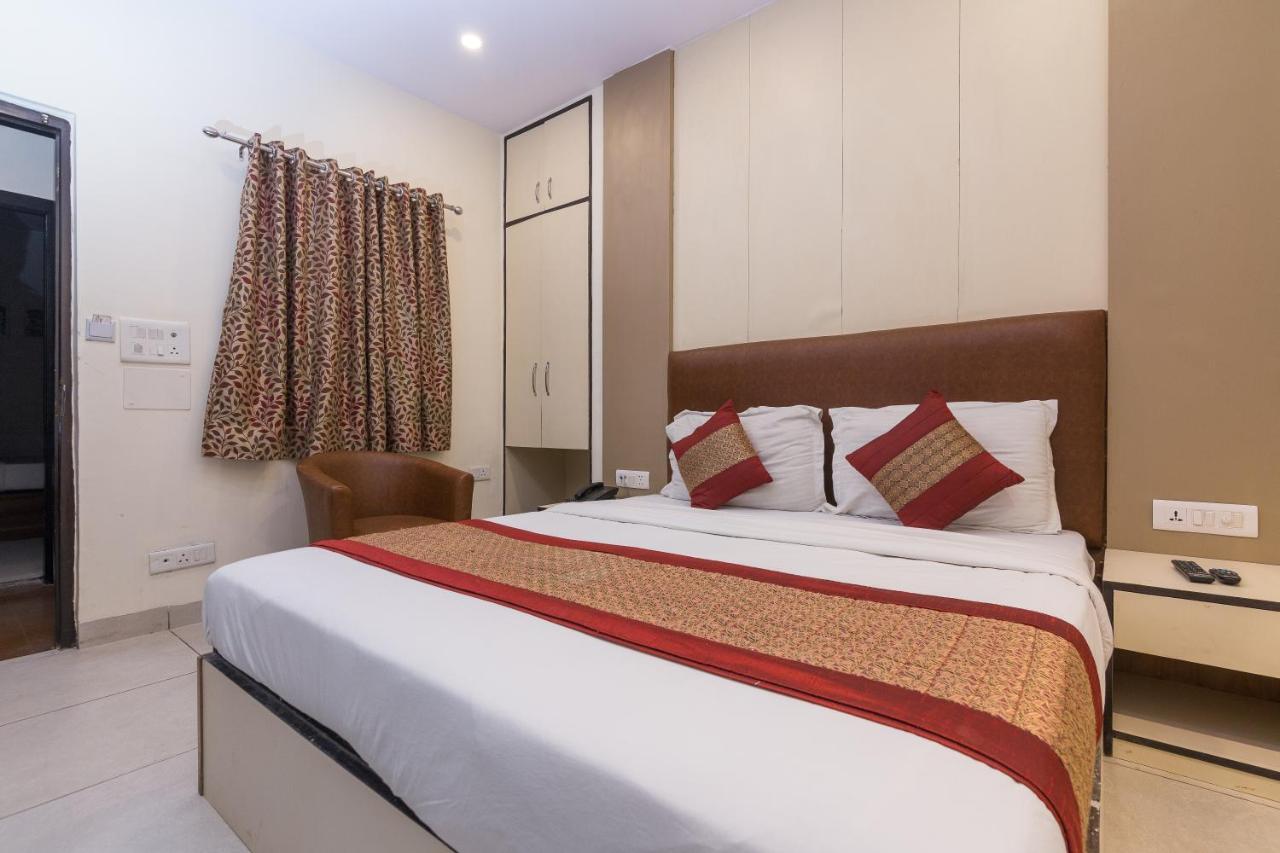 Rupam Hotel Делхи Екстериор снимка