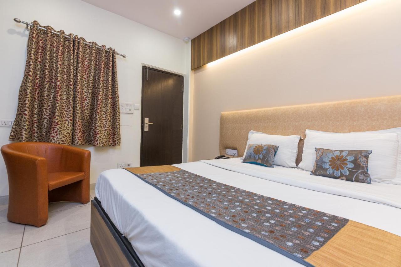 Rupam Hotel Делхи Екстериор снимка