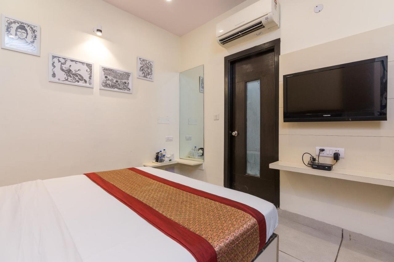 Rupam Hotel Делхи Екстериор снимка